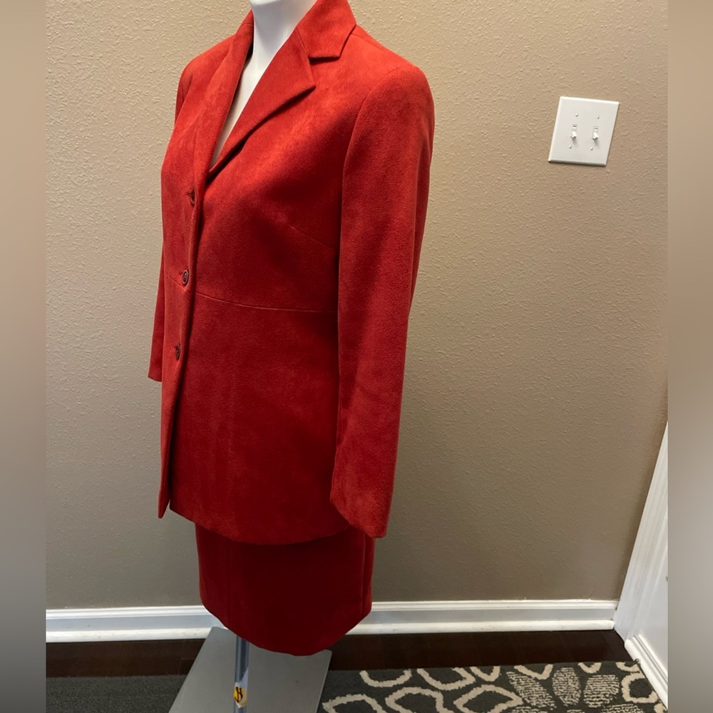Skirt and Jacket Suit Set 2 Piece Suede Sz 6